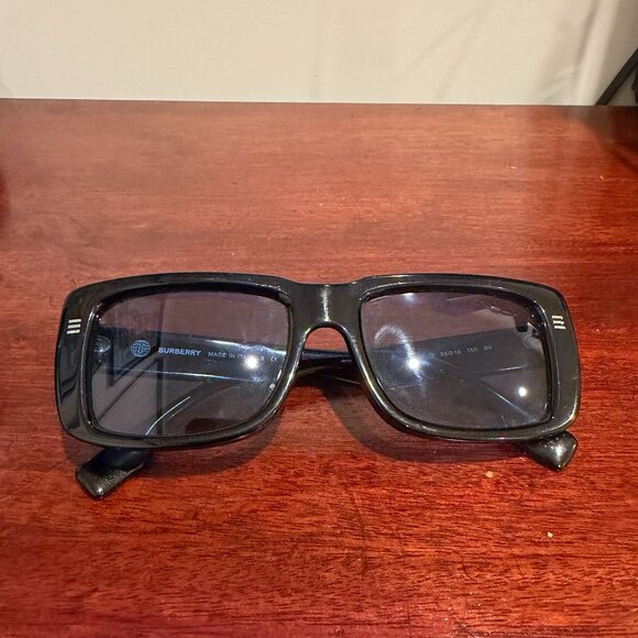 burberry square glasses - blue lenses